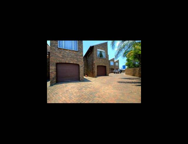 3 BEDROOM TOWNHOUSE FOR SALE IN BRACKENDOWNS